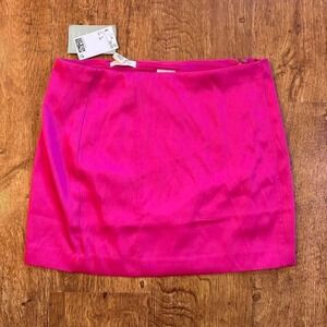 NWT Hot pink mini skirt by H&M, size 8, tiny threads sticking out see pics